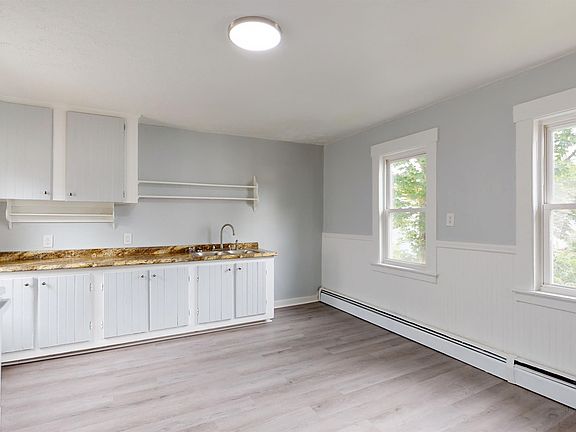 4th image of 9 Riverbank Ct APT C