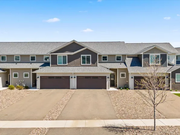 1718 Southpoint Ln, Hudson, WI 54016