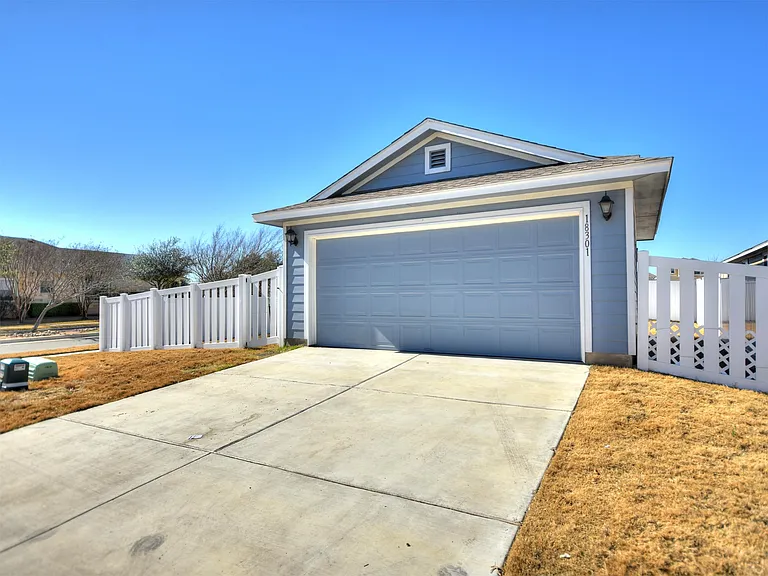 18301 Mammoth Cave Blvd — Photo 3