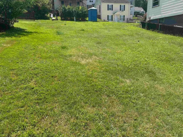 310 Simpson Ave, Clarksburg, WV 26301
