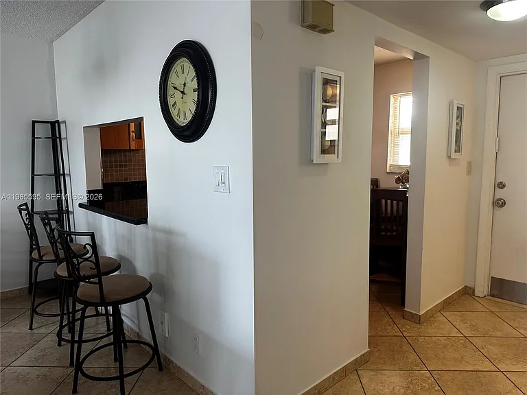 410 SE 2nd St #308 — Photo 13