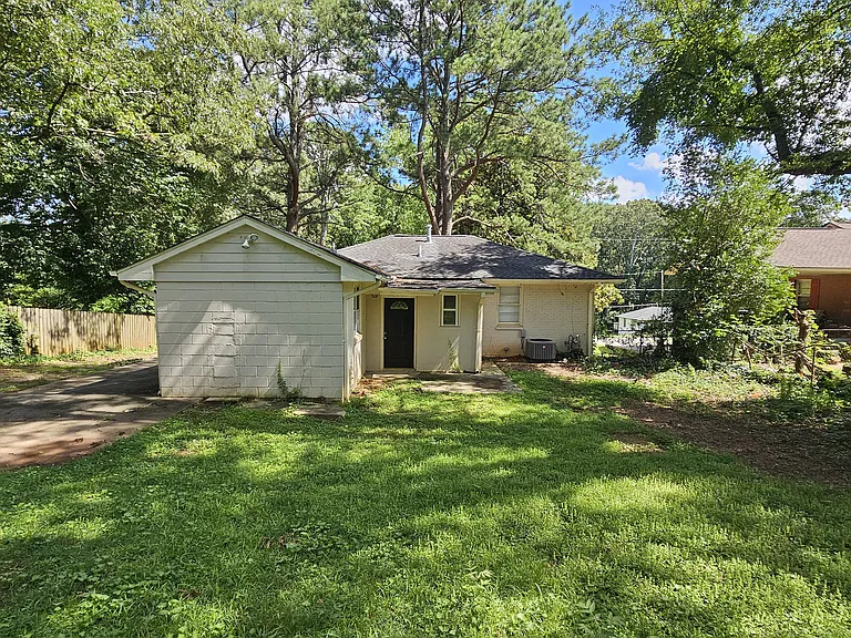 2076 W Flat Shoals Ter — Photo 19