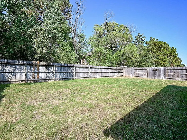 12138 Havenmist Dr — Photo 32