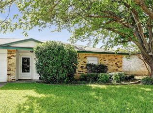 906 Cherrywood Trl, Mesquite, TX 75149
