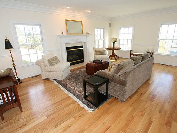 Living Room with fireplace