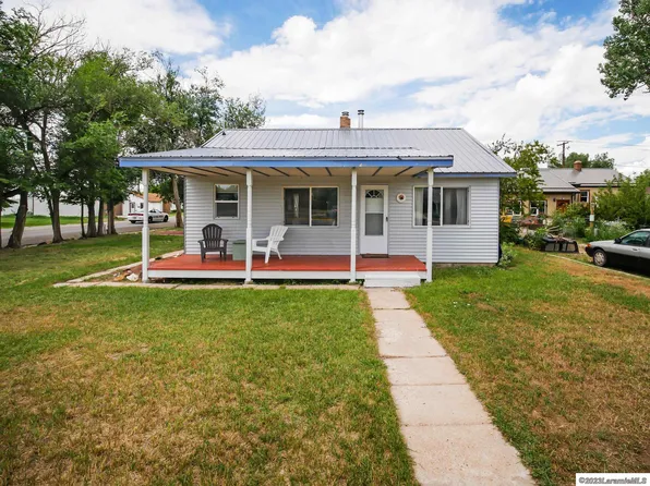 1020 S 9th St, Laramie, WY 82070