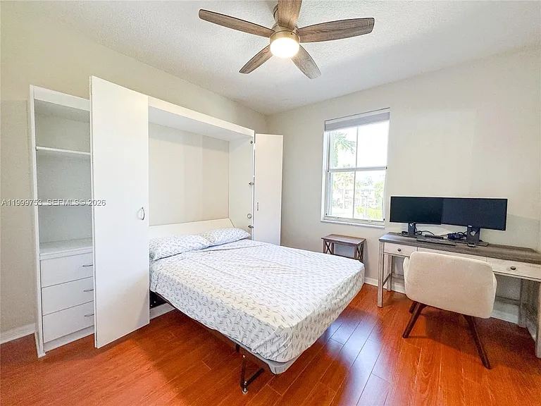 130 Riverwalk Cir #130 — Photo 18