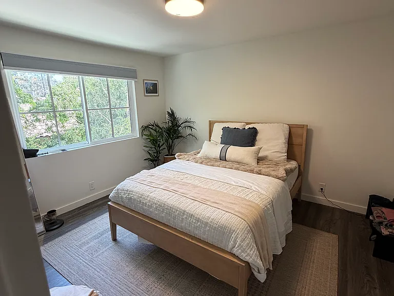 609 W Junipero St #9 — Photo 7