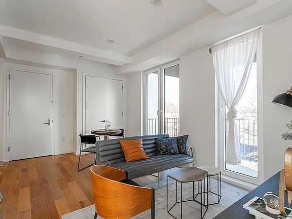 5th image of 93 Kenilworth Pl #4R
