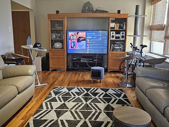 2nd image of 7213 S Yates Blvd APT 3A