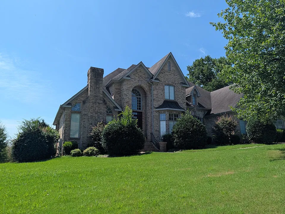 101 Michigan Ct
