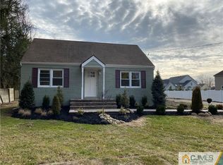 248 Mounts Mills Rd, Monroe Township, NJ 08831