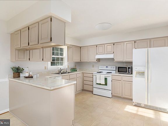 4th image of 14183 Wyngate Dr