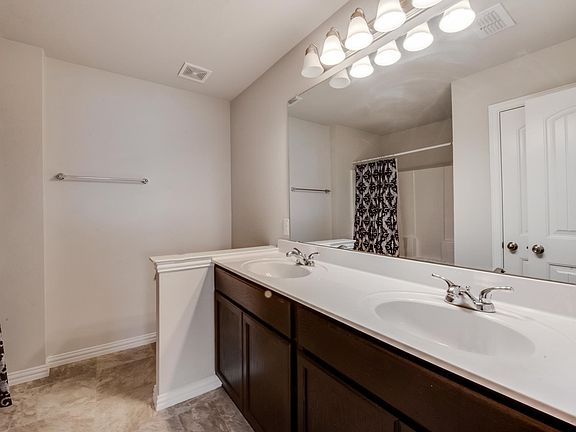 2nd image of 1336 Glen Garden Dr #1336