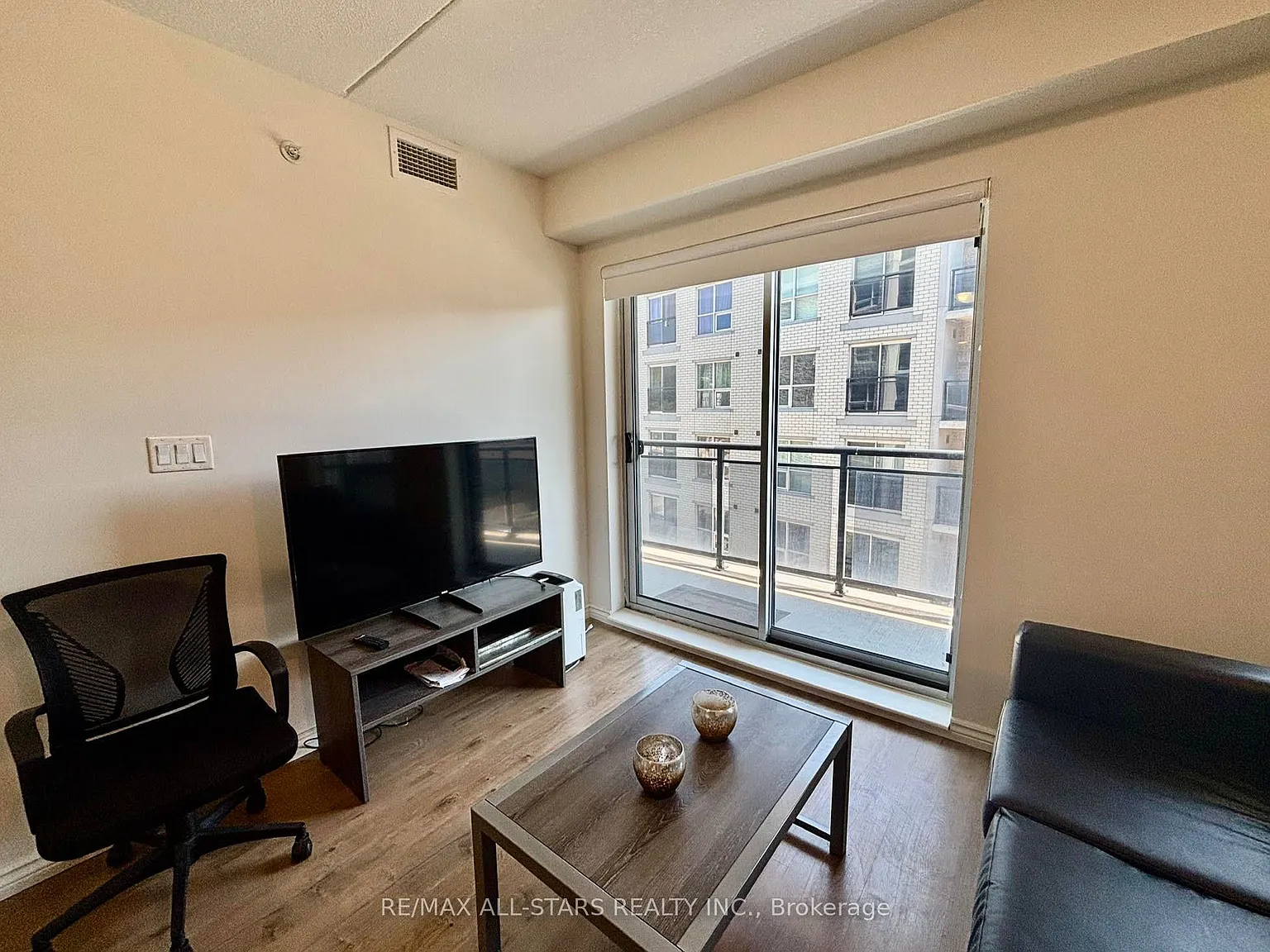 2 bed, $2,500 — Photo 3