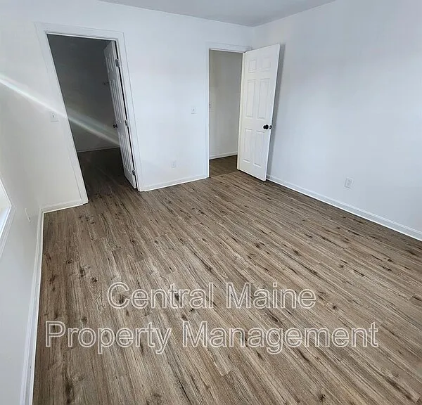 37 Northern Avenue Hts #15 — Photo 10