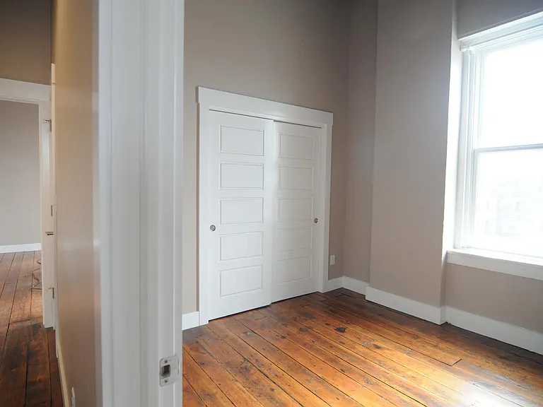 36 S 3rd St #D — Photo 11