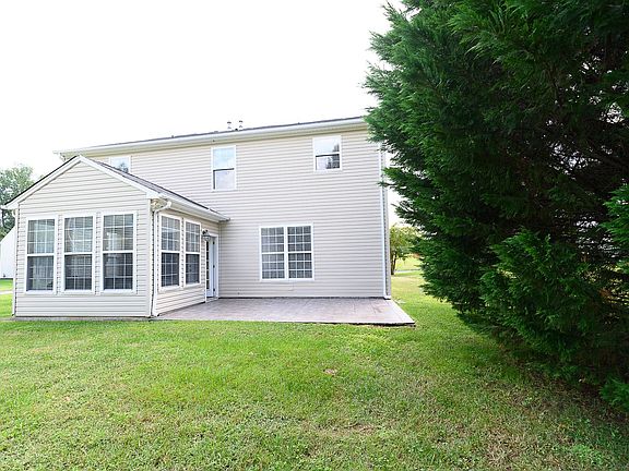 3rd image of 2000 Lannigan Dr