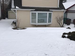23733 N Quentin Rd, Lake Zurich, IL 60047