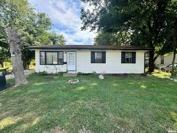 247 E Wolcott St, Jacksonville, IL 62650