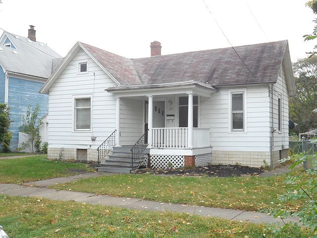 1st image of 1211 12th Ave