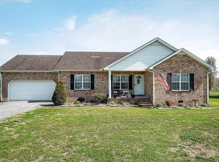 105 Big Hickory Ct, Smithville, TN 37166