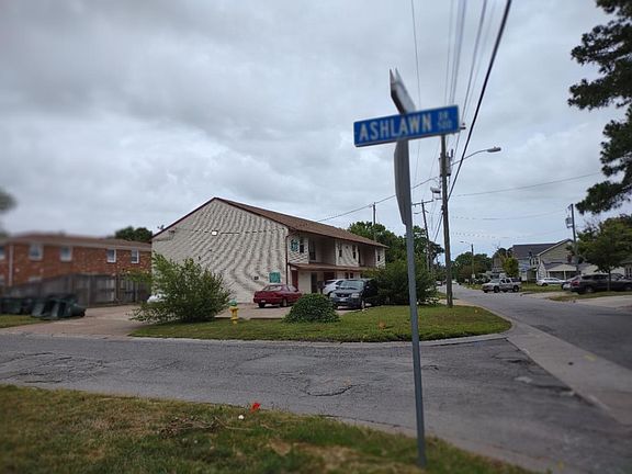 2nd image of 560 Ashlawn Dr APT 8