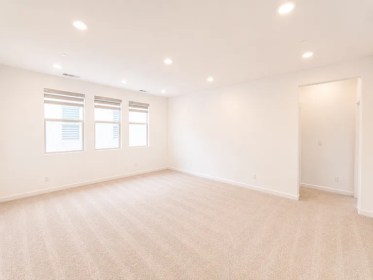 586 Gateway Ln — Photo 15