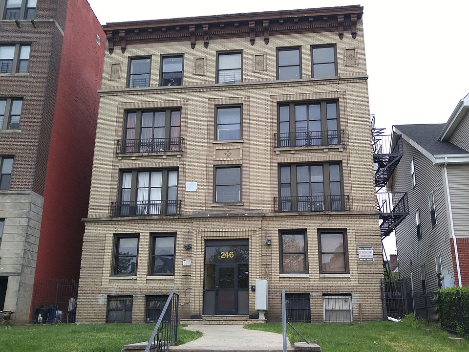 1st image of 246 Roseville Ave APT C3
