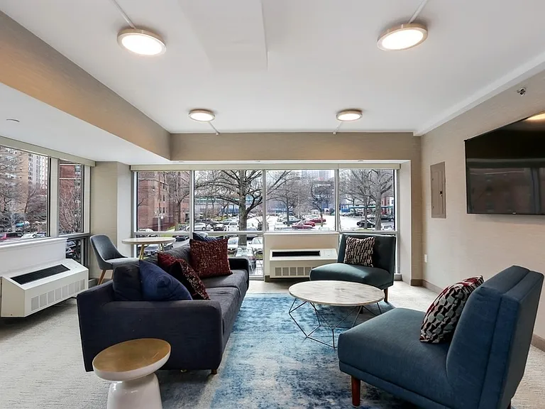218 Myrtle Ave #5A — Photo 9