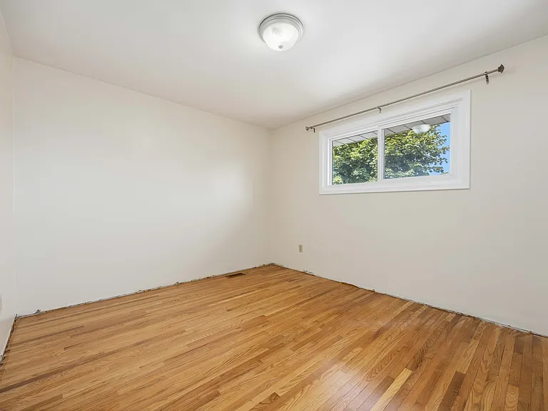 560 Berkshire Rd #A — Photo 12