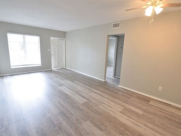 4th image of 200 Agnes Ct #Agne200-7
