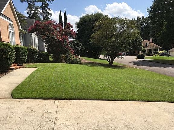3rd image of 3704 Wexford Pl S