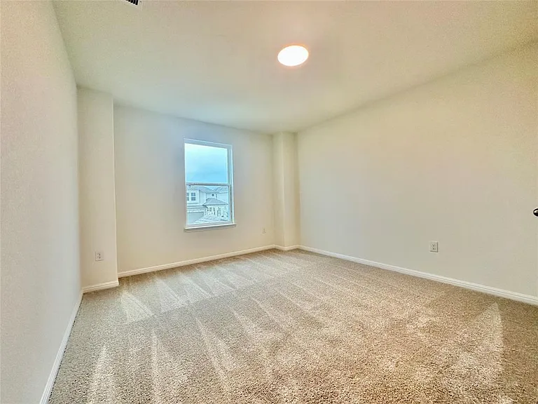 380 Young St — Photo 19