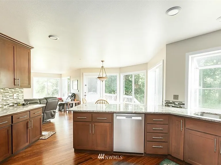 9622 S 221st Pl — Photo 16