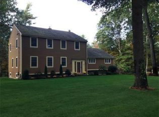 6 Cortland Ln, Lynnfield, MA 01940