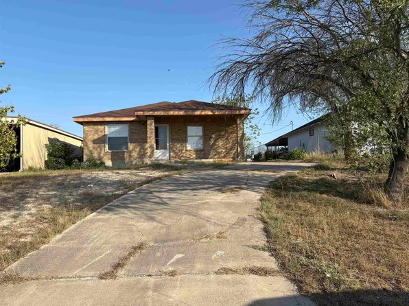 704 E Bowie St, Del Rio, TX 78840