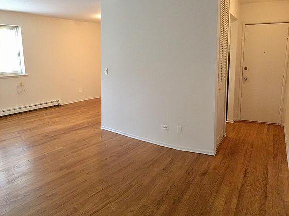 4th image of 5747 N Winthrop Ave APT 314