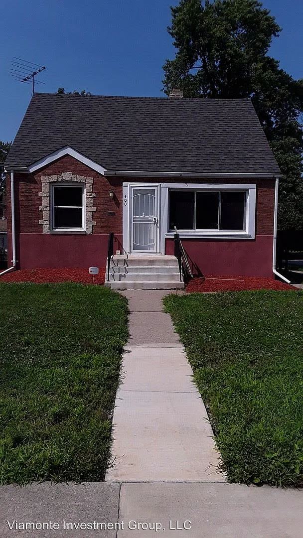 400 Webb St photo 1