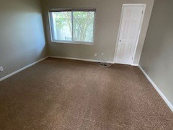 5th image of 3050 Belden St #4898035