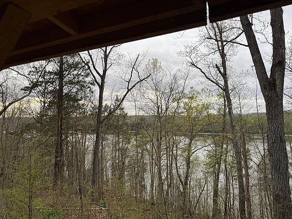 5th image of 250 Cunningham Dr
