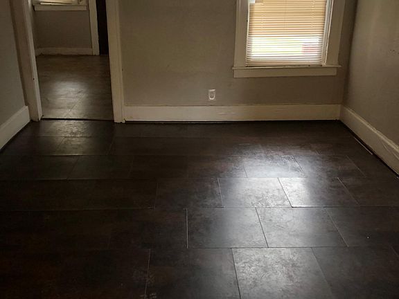 3rd image of 2634 Wreford St