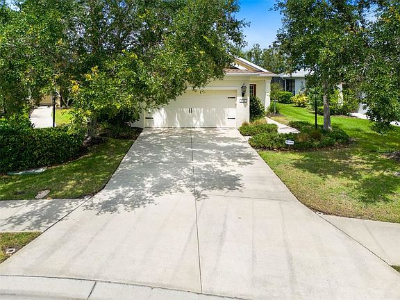 3rd image of 4938 Newport News Cir