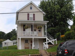 231 S 5th St, Youngwood, PA 15697