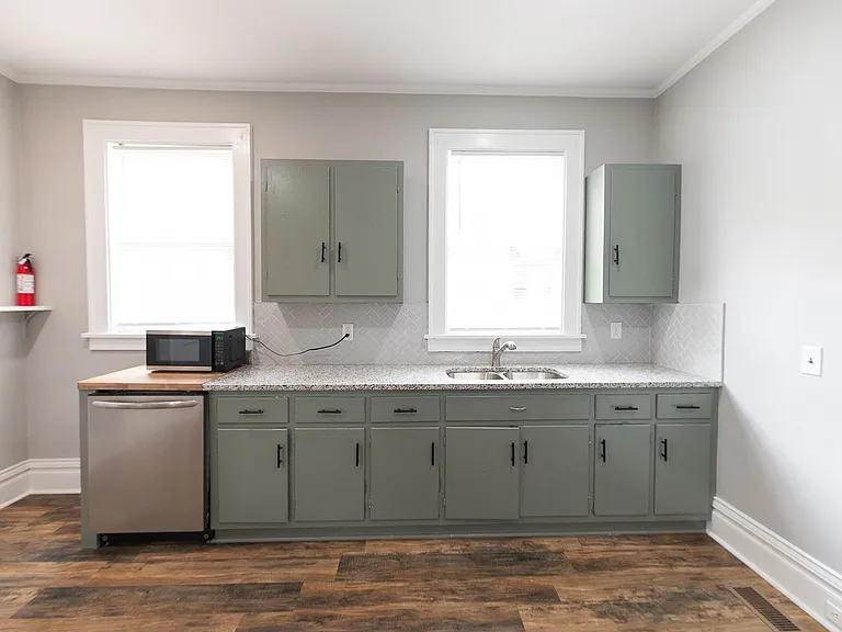 501 Steele St — Photo 39