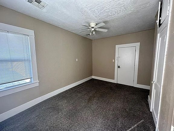 2nd image of 715 Asp Ave #715/5