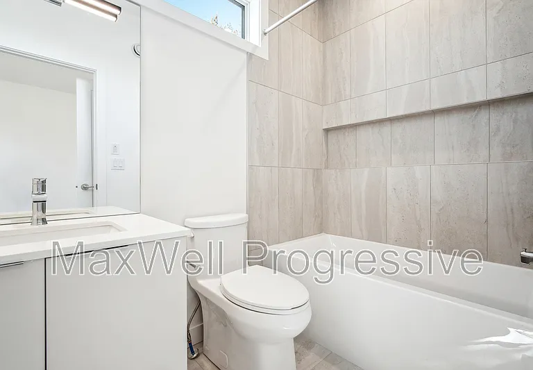 11109 51st St NW #MAIN — Photo 4
