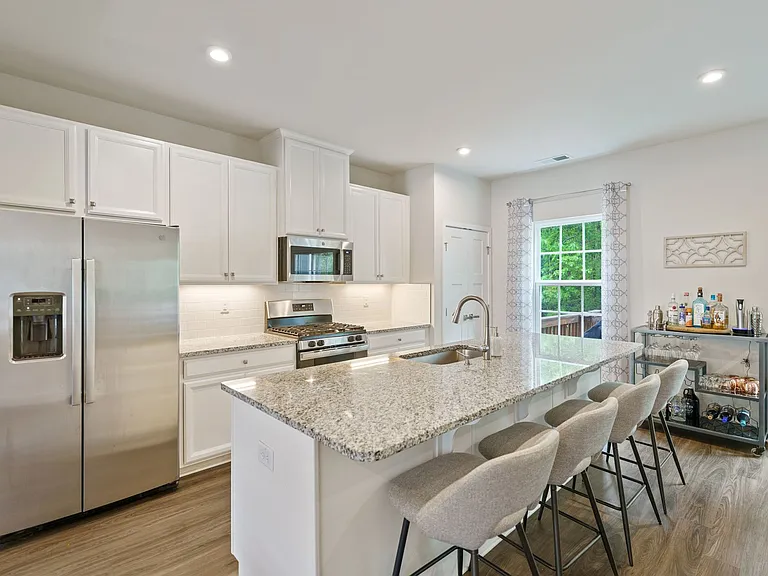 4763 Randall Rd — Photo 4