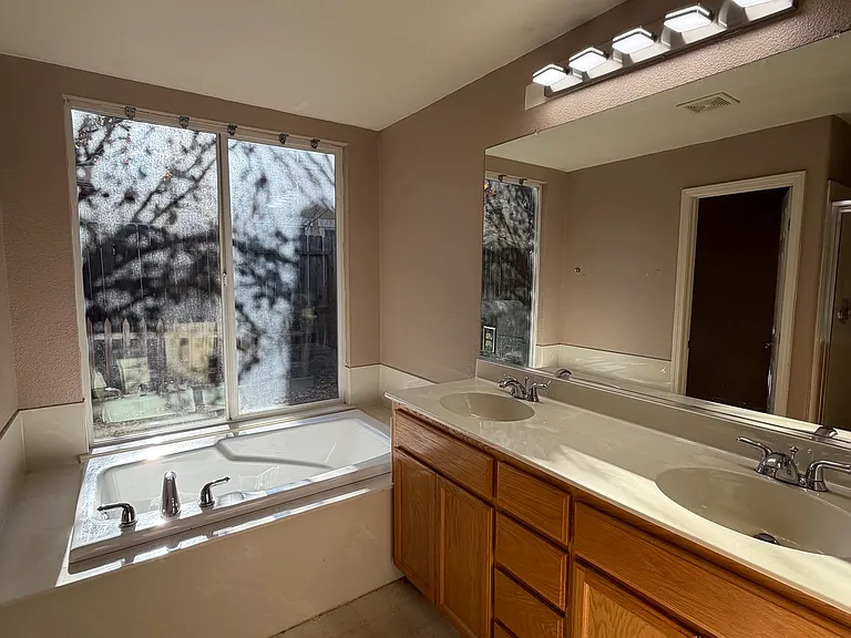 4309 Dalehurst Ln — Photo 14
