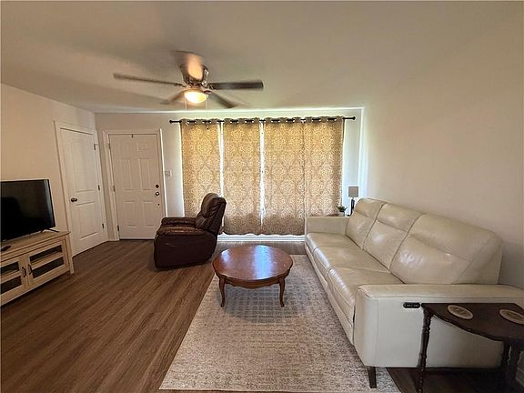 4th image of 108 Florence Dr